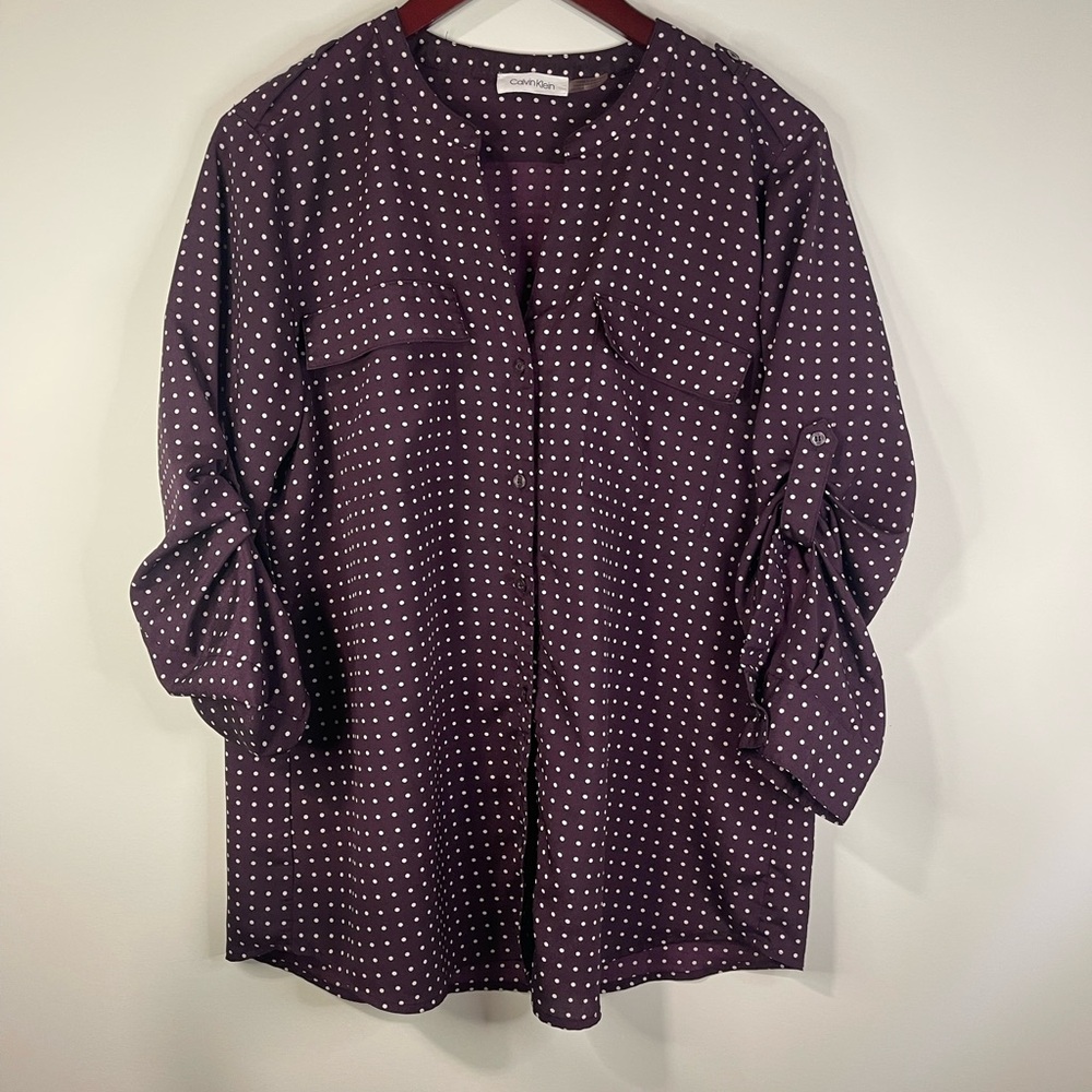 Calvin Klein polka Dot long sleeve blouse. No size tag see‎ measurements